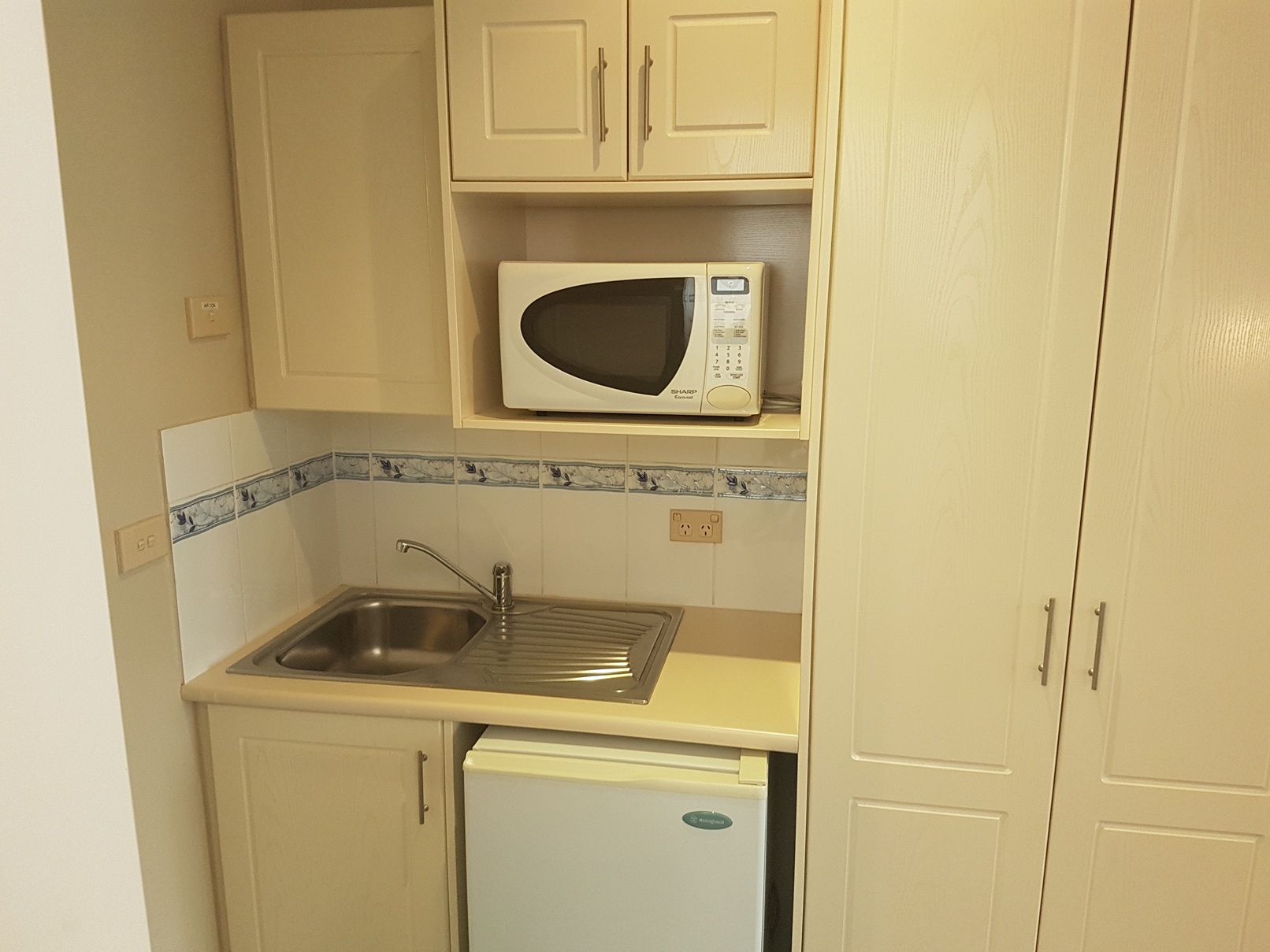 Kitchenette - microwave and all crockery//cutlery for 2. Full renovations completed January 2018!